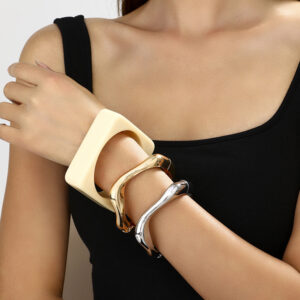 Bracelet Creative Retro Metal Glossy Surface Bracelet